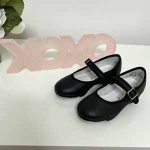 Toddler 10 Capezio leather tap shoes with buckle